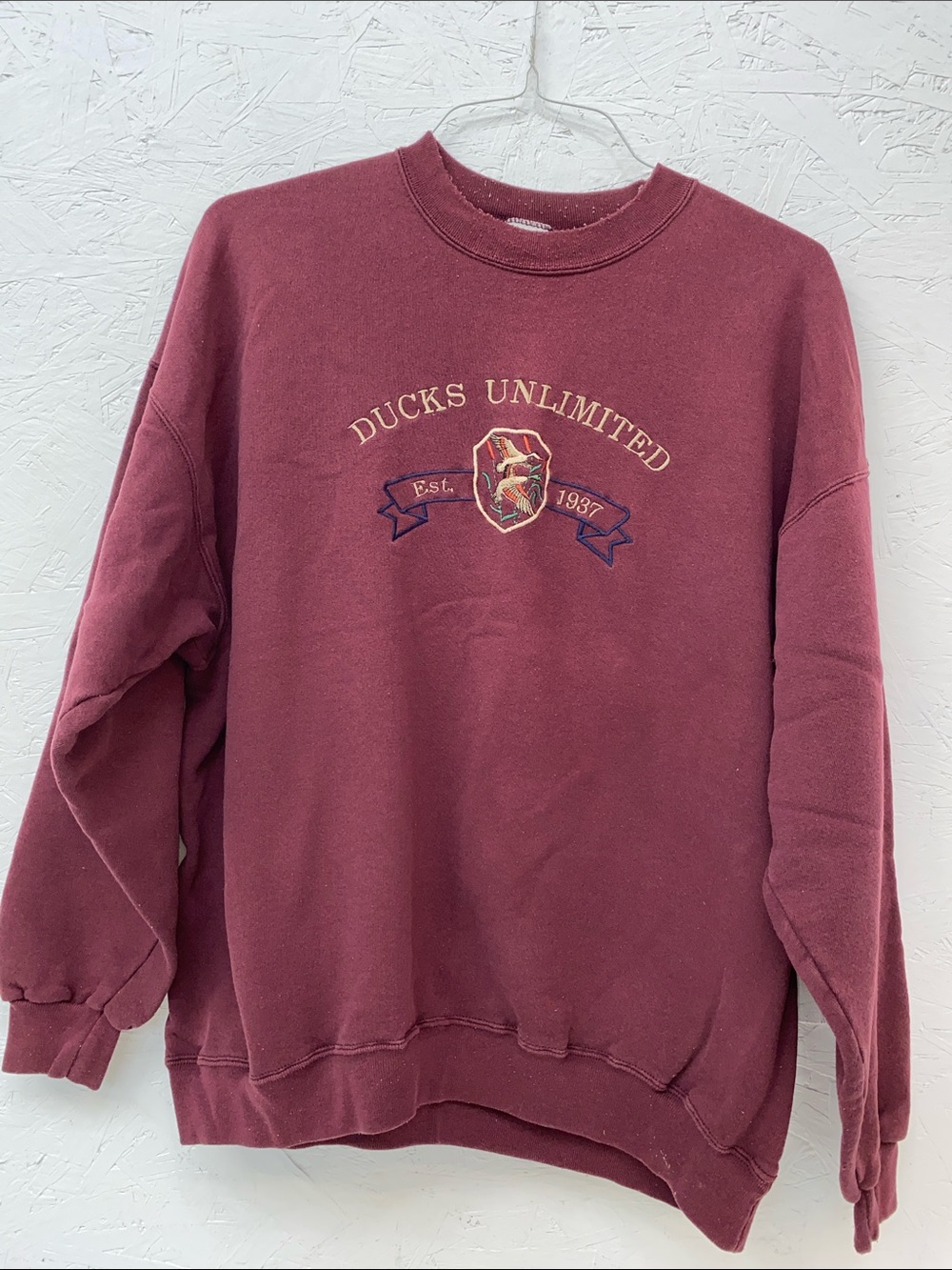 Men's Maroon Crewneck Sweatshirt Vintage Ducks Unlimited